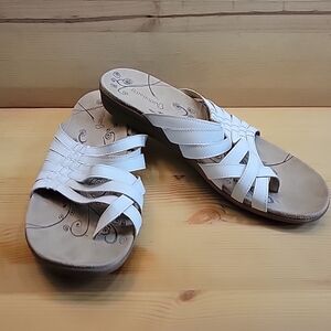 BareTraps Jemily Women's Size 11 Shoes White Strappy Wedge Slide Sandals